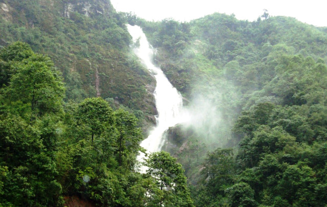 thac bac sapa, silver waterfalls in sapa