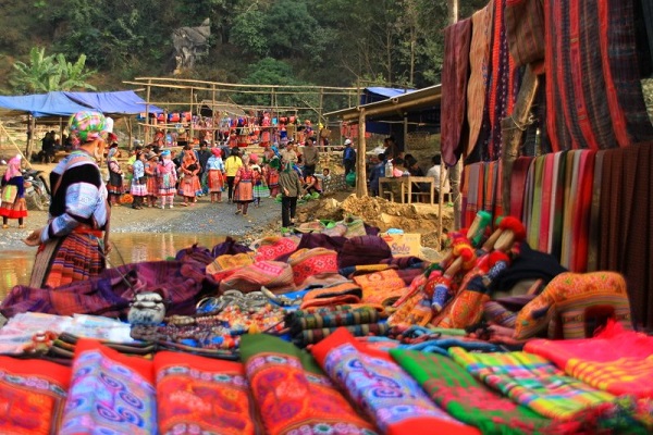 muong hum sapa market 3